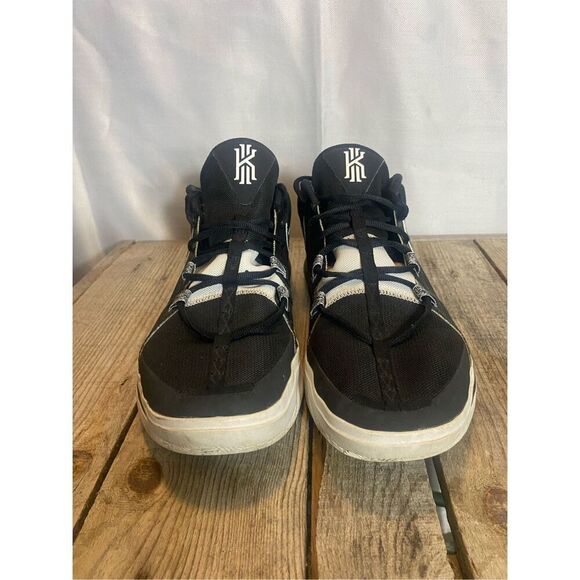 Nike Kyrie Flytrap 5 Basketball Shoes Black White Men’s Size 12 DM1125-001 - Picture 2 of 9